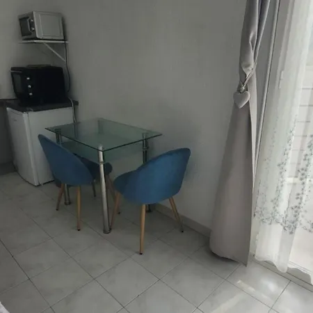 Centre Proche Apartman